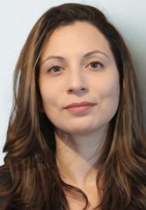 foto oficial tábata sem óculos (2) foto oficial tábata sem óculos (2)